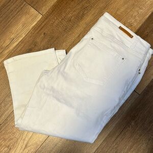 Simon chang white capri jeans